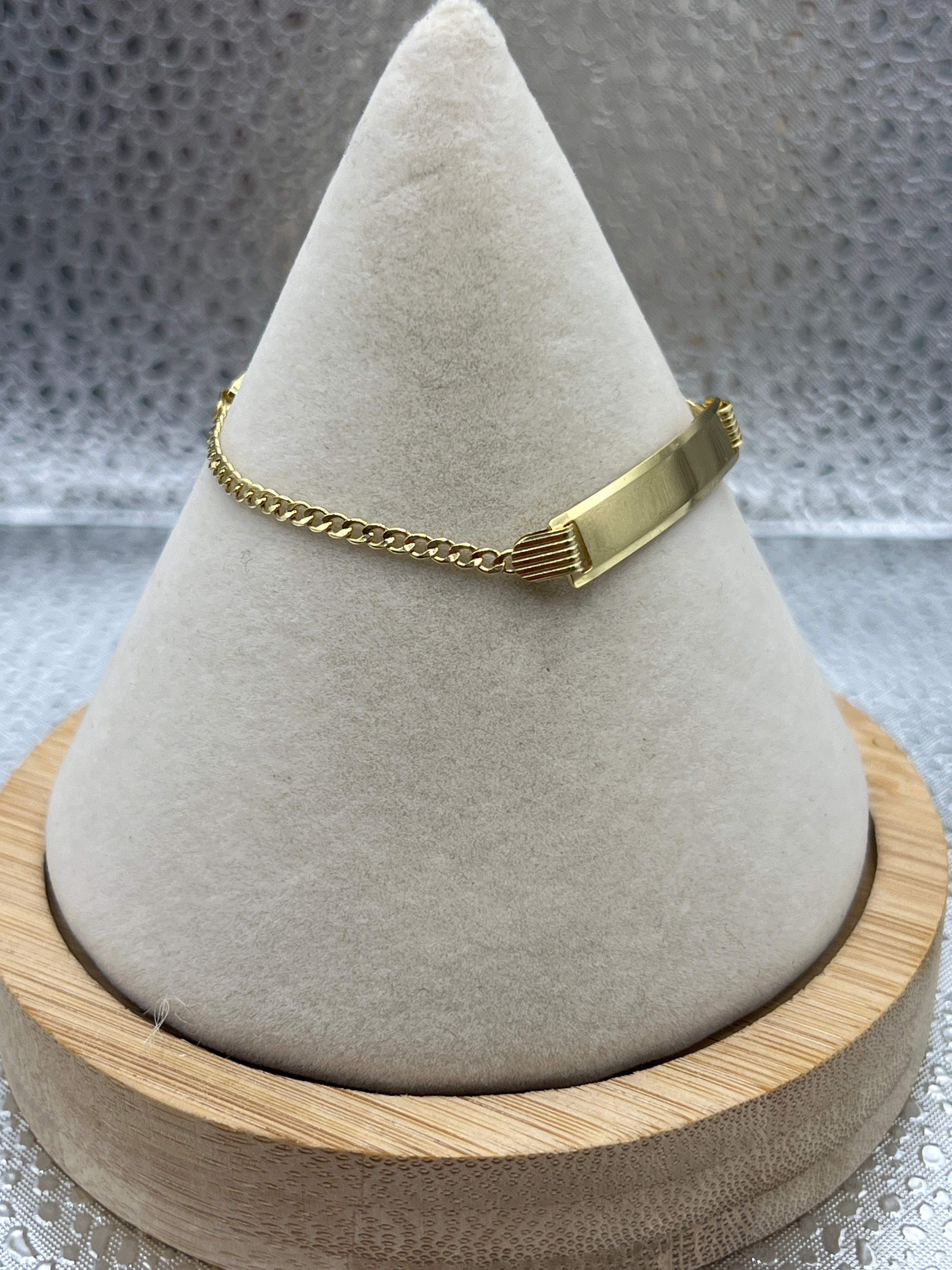 Shine Forever: The Ultimate Guide to Caring for Your Gold Bracelets